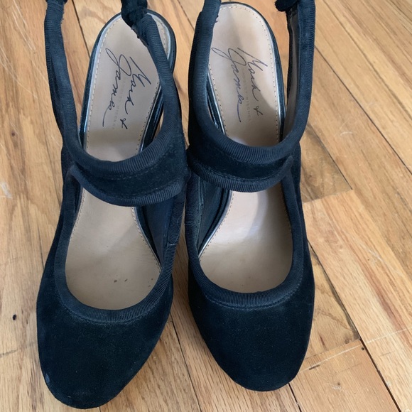 Badgley Mischka Shoes - Black velvet Mary Jane pump